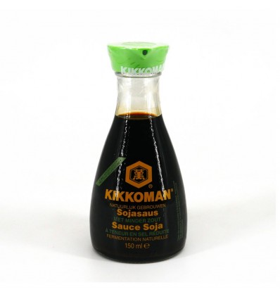 NIPPON & CO Salsa di soia con meno sale in una caraffa antigoccia, DISPENSER KIKKOMAN